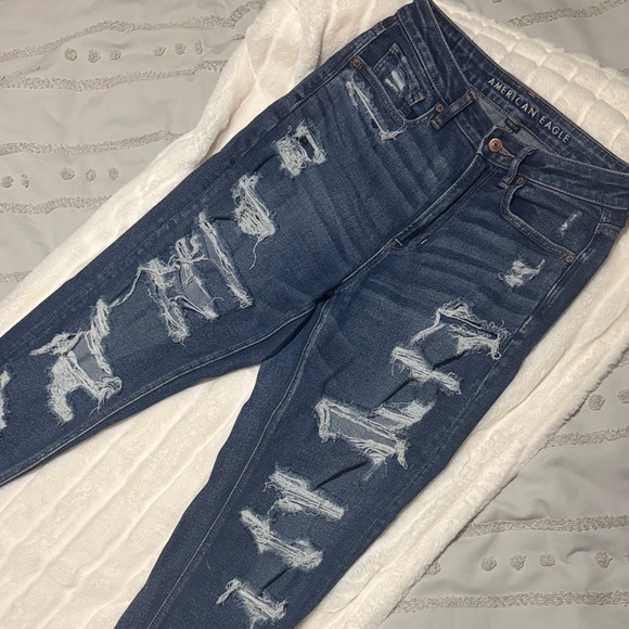 American Eagle Outfitters Distressed Blue mom Jeans - Picture 5 of 8